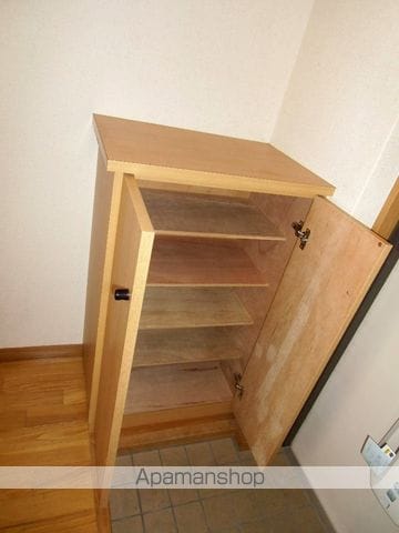 クレストスカーラカクの内装写真