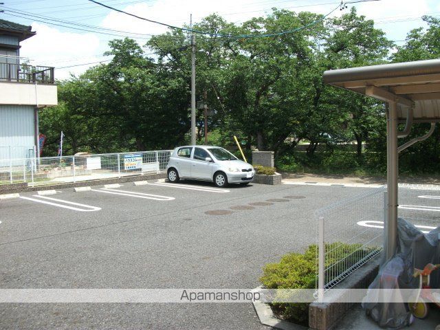 ドゥーメゾン NIIの外観写真