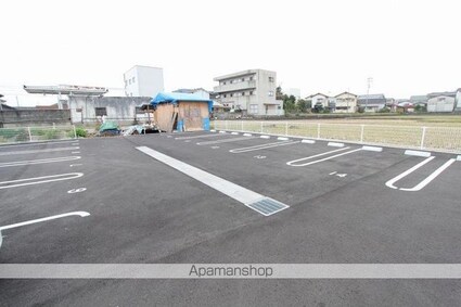 サンパラソルＣ[1LDK/45.77m2]の駐車場