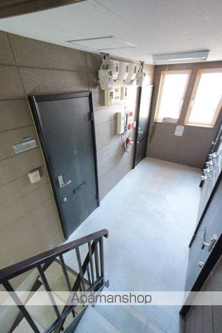アズーリ中の島伍番館の玄関写真