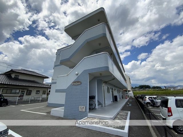 ホワイトパレスの外観写真