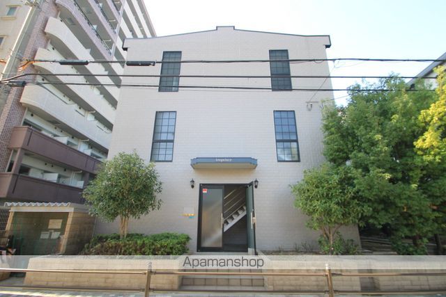 レオパレスツインズ加島壱番館の外観写真