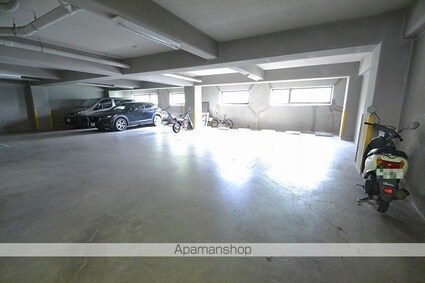 広島県広島市南区元宇品町[1DK/35m2]の駐車場2