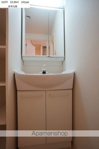レジディア四谷三丁目の内装写真