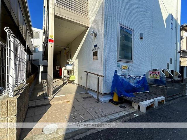 クレイノホワイトパレス23の玄関写真