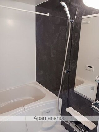 ロミック江良[1K/33.2m2]のバス