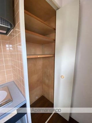 香川県高松市本町[1R/18.9m2]の収納