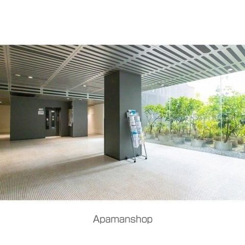 東雲キャナルコートCODAN17号棟の玄関写真
