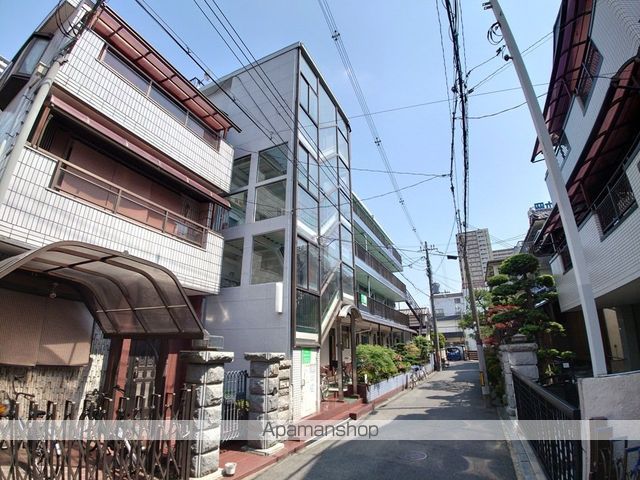 岡野マンションの外観写真