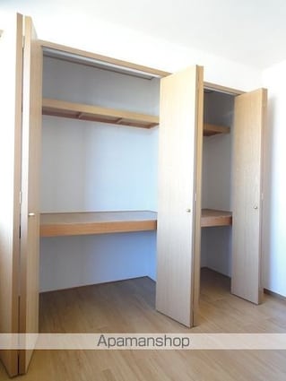 メゾン・ド・リヴィエールＡ[2LDK/63.87m2]の収納