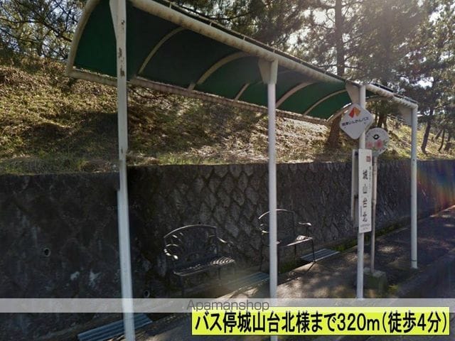 メゾン コリーヌIIIの周辺写真