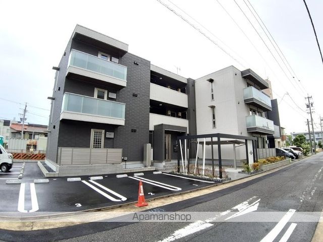 ラ・ペルシュの外観写真