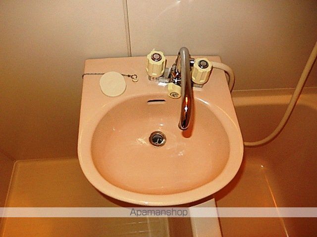 クリスタルカーサIIの内装写真