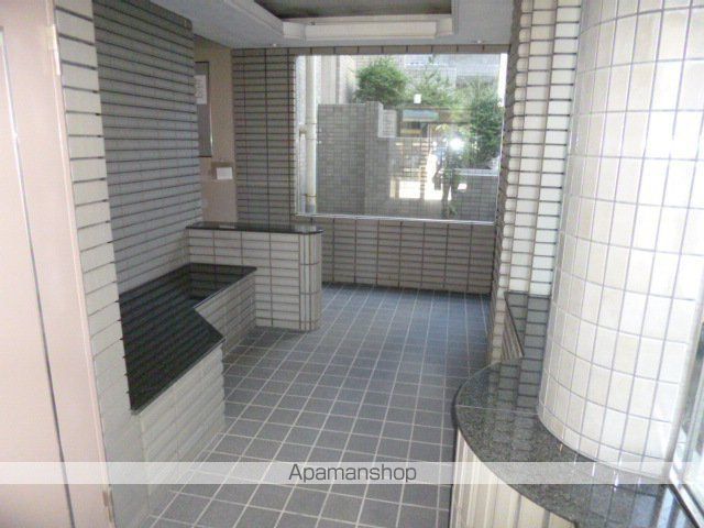 ローズマンションA31番館の玄関写真