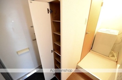 レオパレスやすらぎ[1K/23.18m2]の玄関