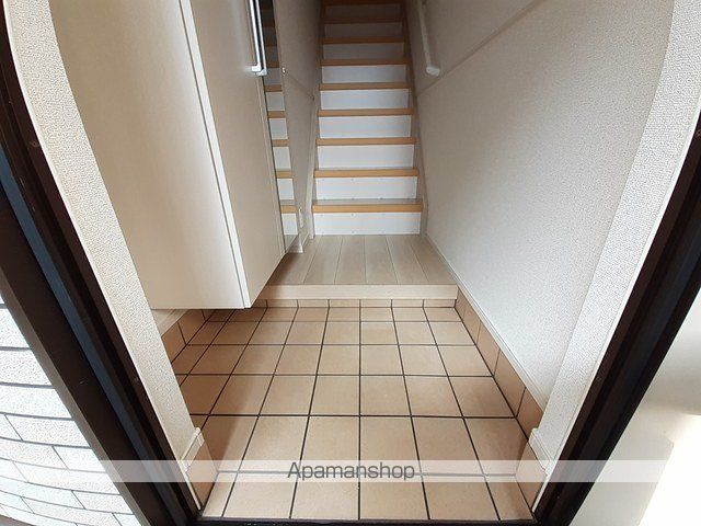 オイコスオニロ田井の内装写真
