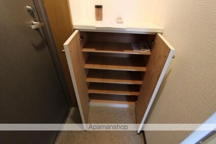 ディアコート栗林[1R/24.1m2]の玄関