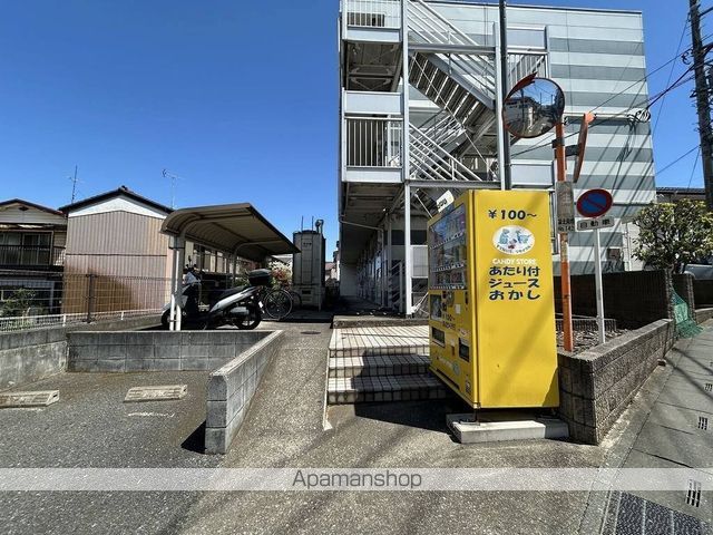 レオパレスプレーヌの玄関写真