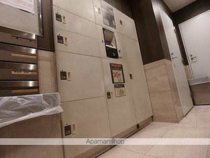 東京都渋谷区幡ヶ谷２丁目[1DK/33.96m2]の共用部1