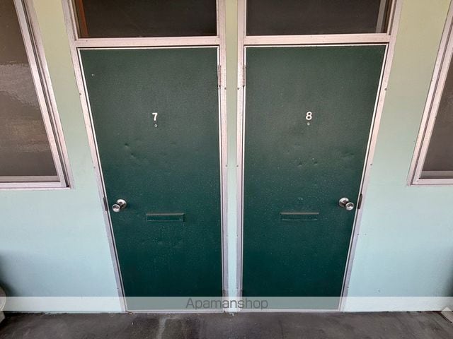 三豊市詫間町2Kアパートの玄関写真