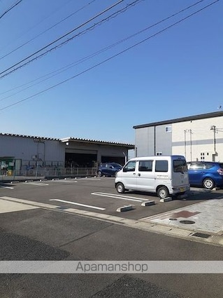 ココ浜田町[1LDK/43.79m2]の駐車場