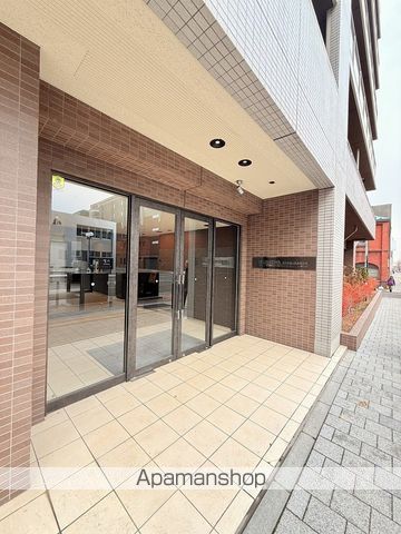 レジディア北三条の玄関写真