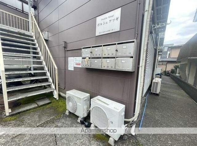 ポルシェ厚木の外観写真