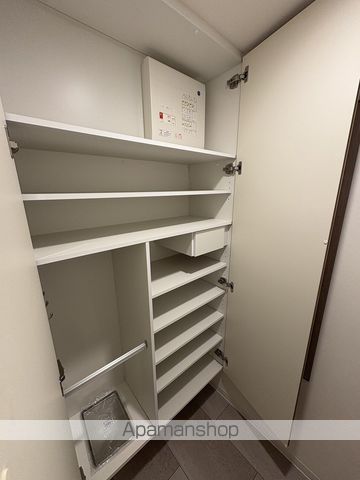 C0MF0RIALIV本町WESTQの内装写真