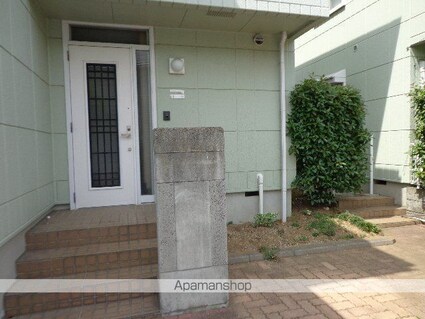 ブリージングタウン百草園[3LDK/81.84m2]のエントランス