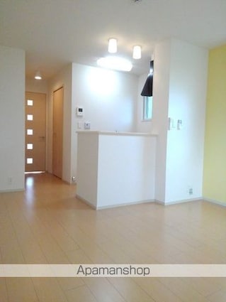 宮崎県延岡市日の出町２丁目[1K/32.94m2]のリビング・居間