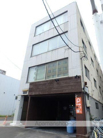 シンエービルの玄関写真