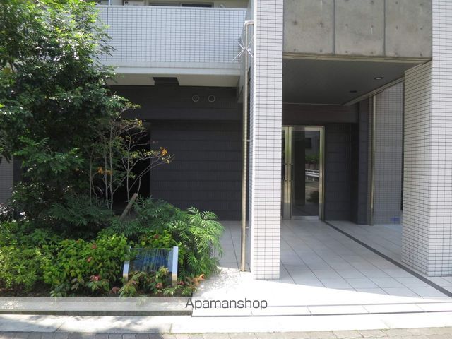 アーバネックス梅田西の玄関写真