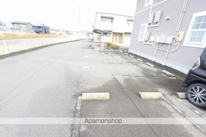ロイヤルスクウェア　一宮Ⅱ[1R/32.9m2]の駐車場