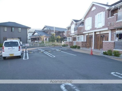 プラシード・アロッジオ[2DK/44.34m2]の駐車場2