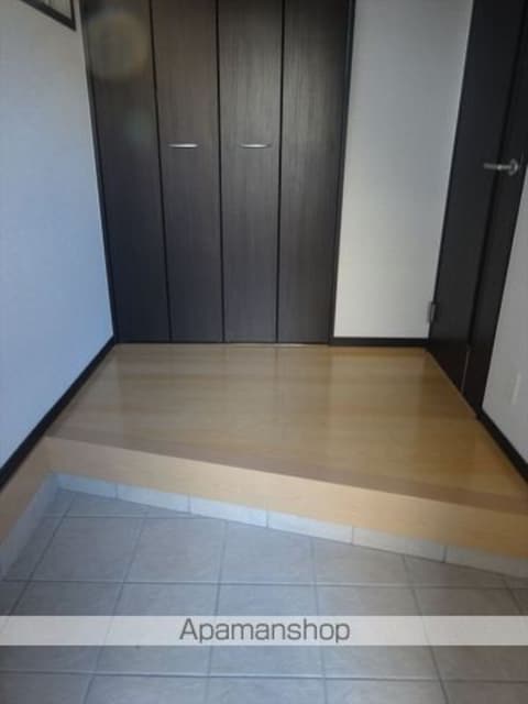 和歌山県和歌山市西高松２丁目[3LDK/86.12m2]の玄関