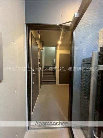 早稲田鶴巻町IMAハウスの玄関写真