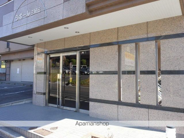 ラポ-ル三好ヶ丘の玄関写真