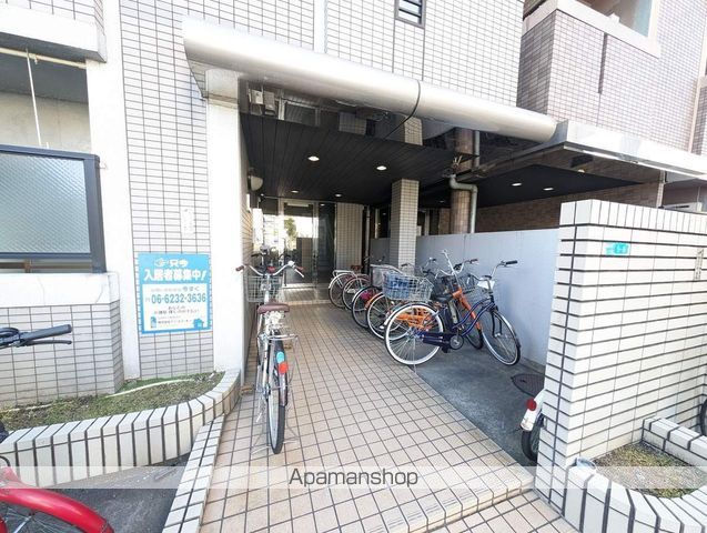 リバティ都島の玄関写真