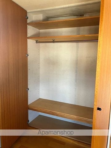 東急大井町線 上野毛駅 徒歩8分 3階建 築31年の内装写真