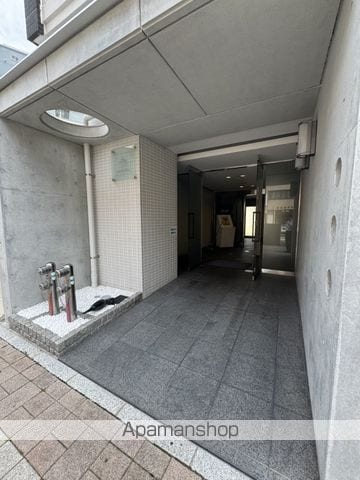 グラビスコート広島駅前通りの玄関写真