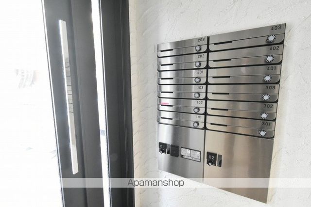 S&A IIの玄関写真