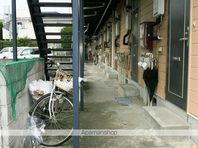 シャトーレ金森の玄関写真