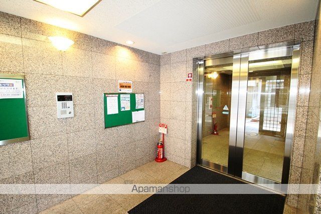 エテルノヨシダの玄関写真