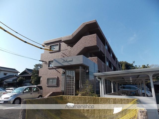 名鉄犬山線 西春駅 徒歩12分 3階建 築21年の外観写真