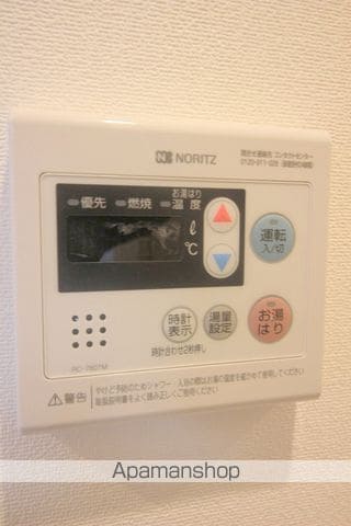 LADOUCEUR九条の内装写真