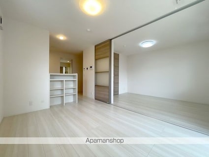 和歌山県和歌山市和歌浦東２丁目[1LDK/42.79m2]のリビング・居間