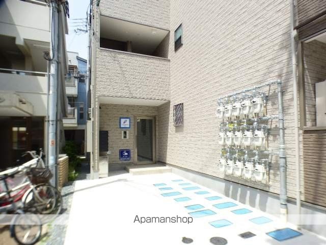 グランパシフィック大経大北の玄関写真