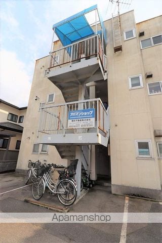 高原コーポの玄関写真