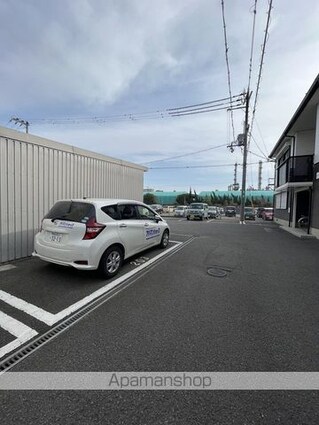 和歌山県和歌山市小雑賀２丁目[3DK/50.9m2]の駐車場1