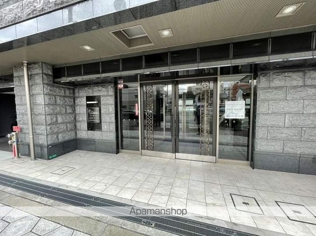 プレサンス玉造ザ・ライブの玄関写真